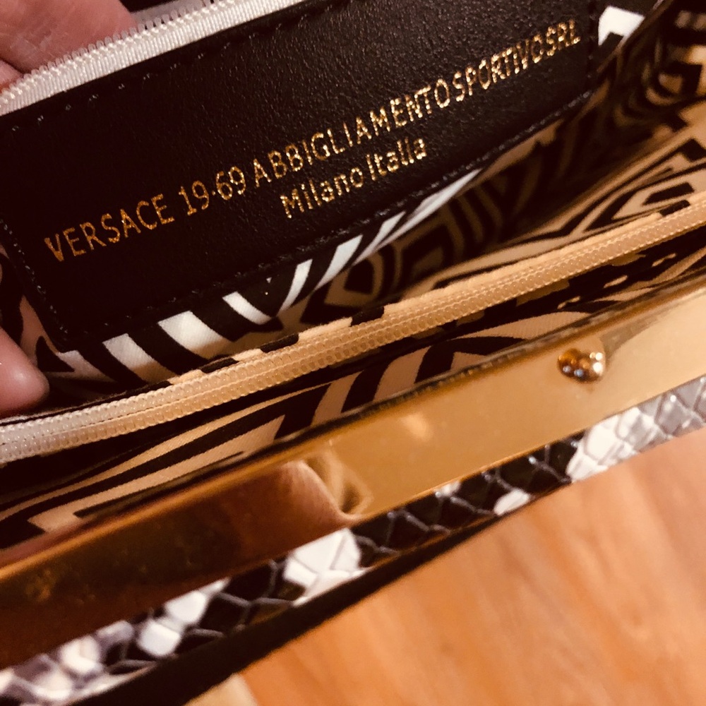 Versace Monochrome Patterned Clutch - image 9